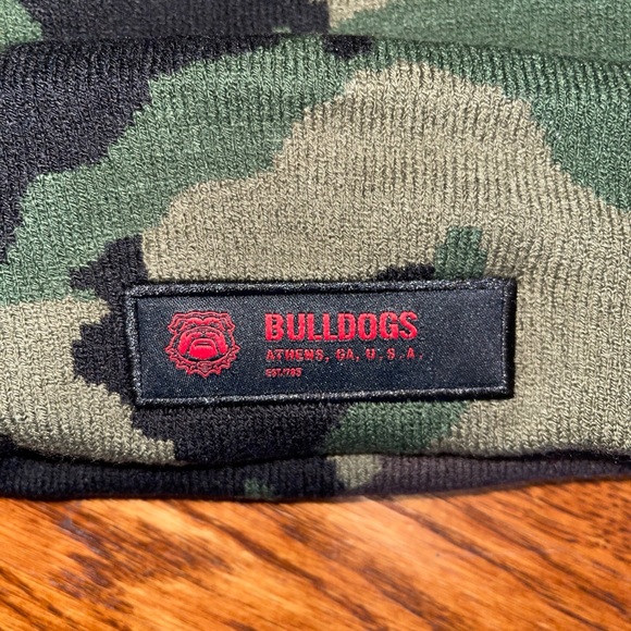NIKE GEORGIA BULLDOGS CUFFED BEANIE HAT CAMO MILITARY GREEN ADULT UGA - Picture 2 of 3